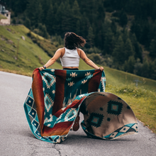 Lade das Bild in den Galerie-Viewer, YAKU