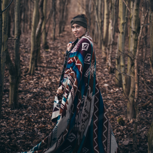 Lade das Bild in den Galerie-Viewer, CHASKA