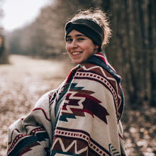 Lade das Bild in den Galerie-Viewer, CHASKA