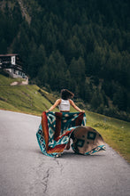 Lade das Bild in den Galerie-Viewer, YAKU