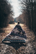 Lade das Bild in den Galerie-Viewer, CHASKA