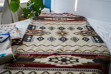 Lade das Bild in den Galerie-Viewer, LUNA