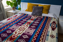 Lade das Bild in den Galerie-Viewer, CHASKA