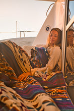 Lade das Bild in den Galerie-Viewer, CASCADA